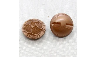 Vintage Button 585B