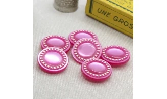 Vintage Button 367B