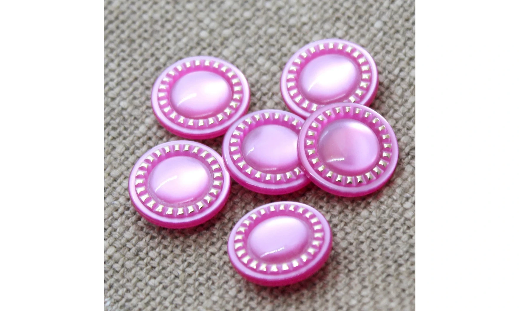 6 boutons / 18MM / Rose nacré "Pointillé