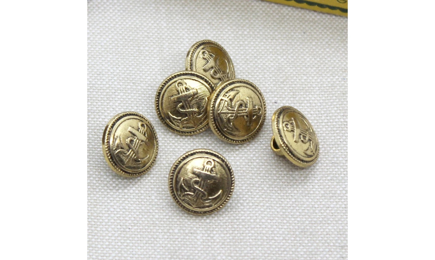 Vintage Button 603B