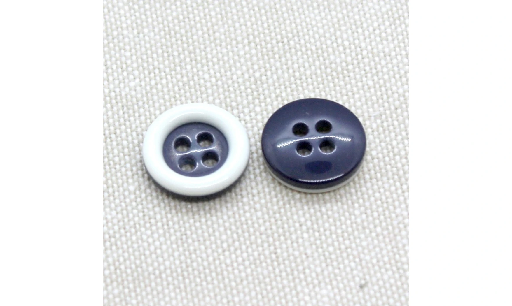 Vintage button 099E