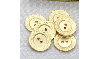 6 boutons / 21MM / Métal doré