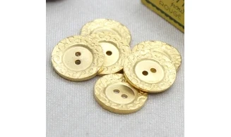 6 boutons / 21MM / Métal doré