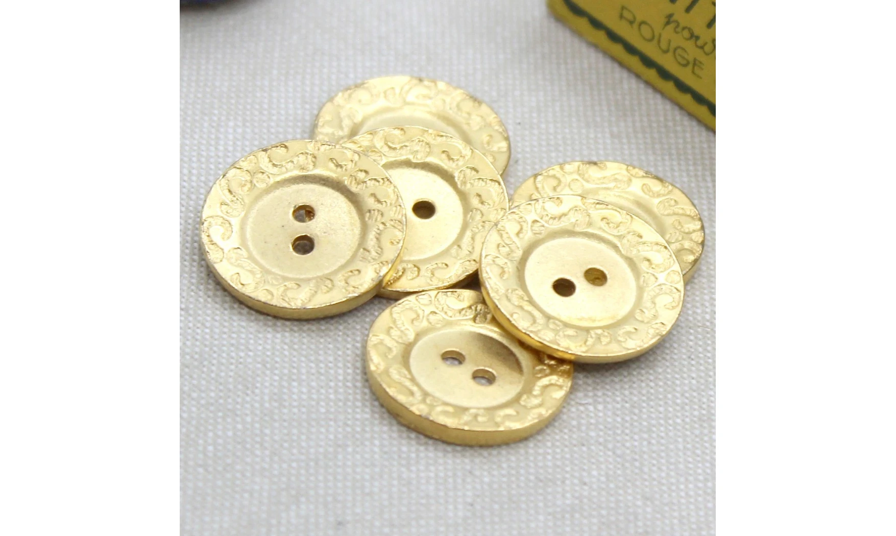 6 boutons / 21MM / Métal doré