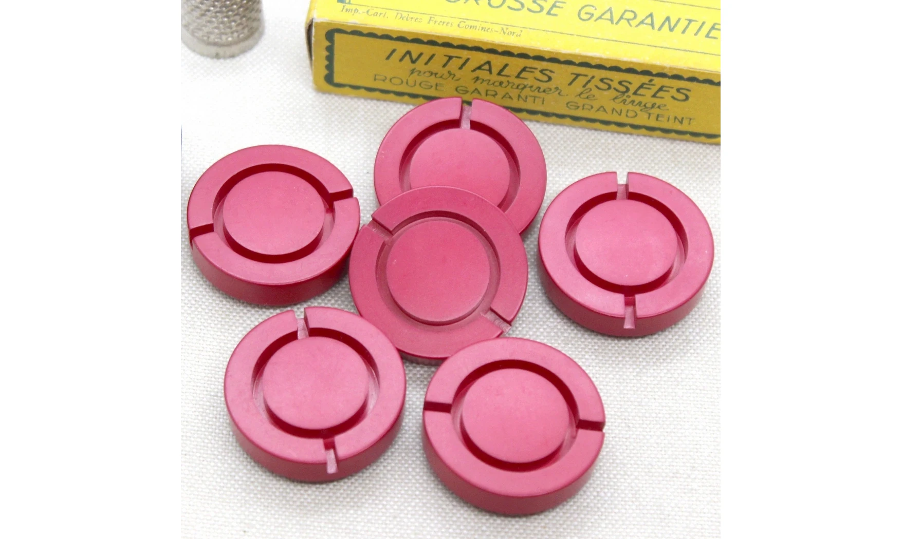 6 boutons / 30MM / Rouge "Marin"