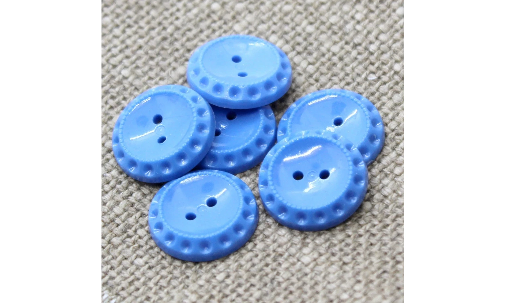 Vintage button 615B