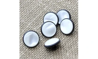 6 boutons / 14MM / Noir et blanc nacré