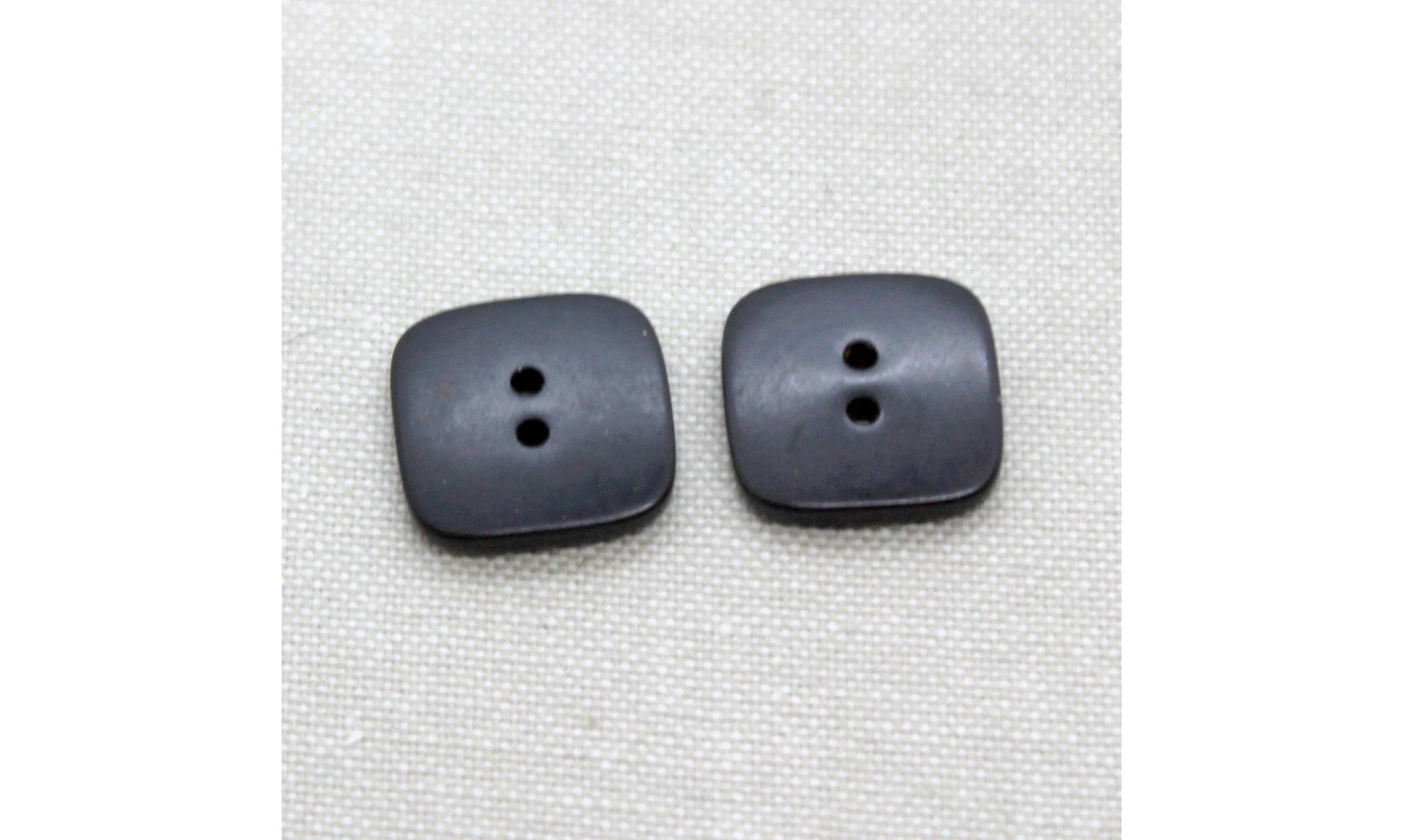 6 boutons / 18MM / Noir "carré"