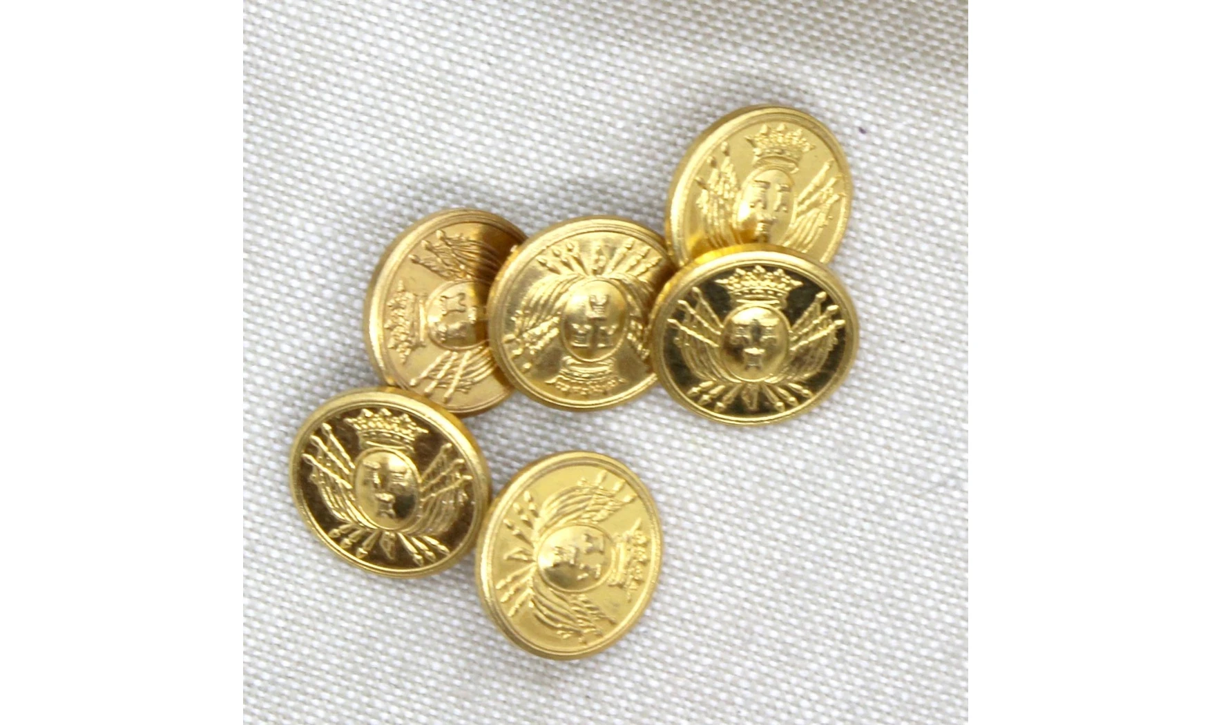 6 boutons / 16MM / Métal doré "Drapeau"