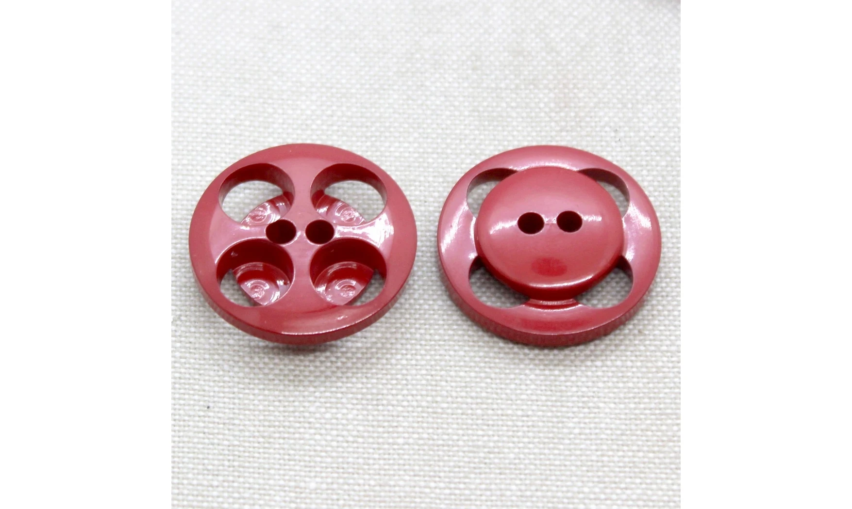 6 boutons / 27MM / Rouge "Lunaire"