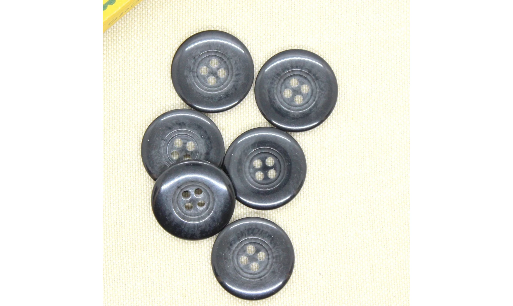 6 boutons / 23MM / Gris