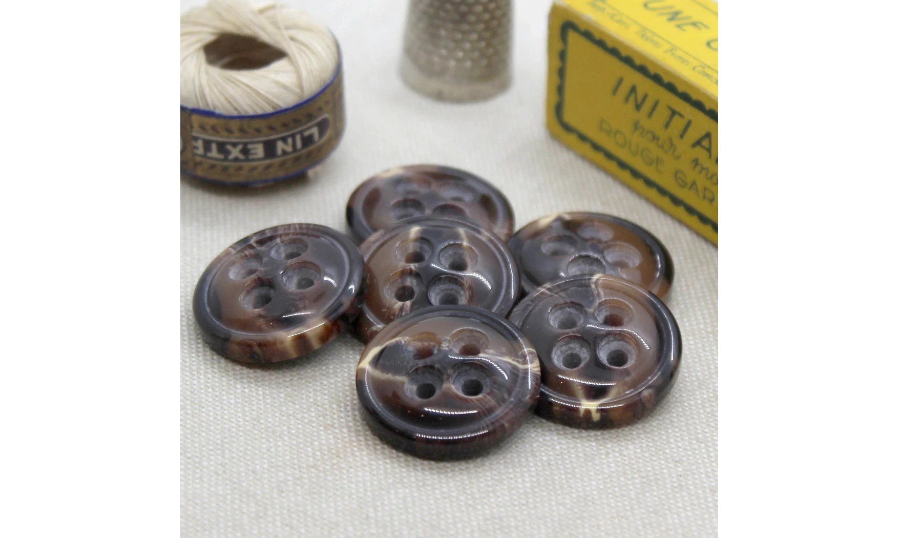 Vintage Button 635B
