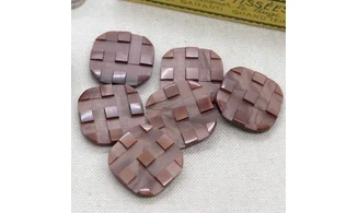 6 boutons / 23MM / Brun "Carreaux"