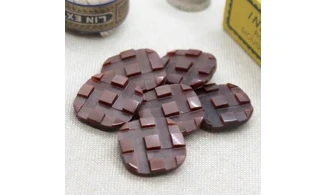 6 boutons / 20MM / Brun "Carreaux"