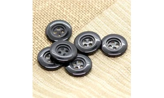 Vintage button 082A