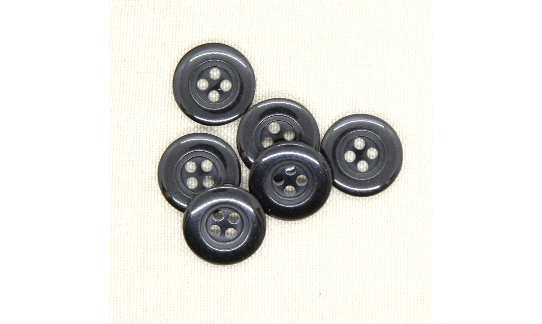 Vintage button 082A