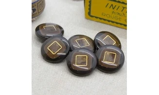 6 boutons / 18MM / Brun "Carré"
