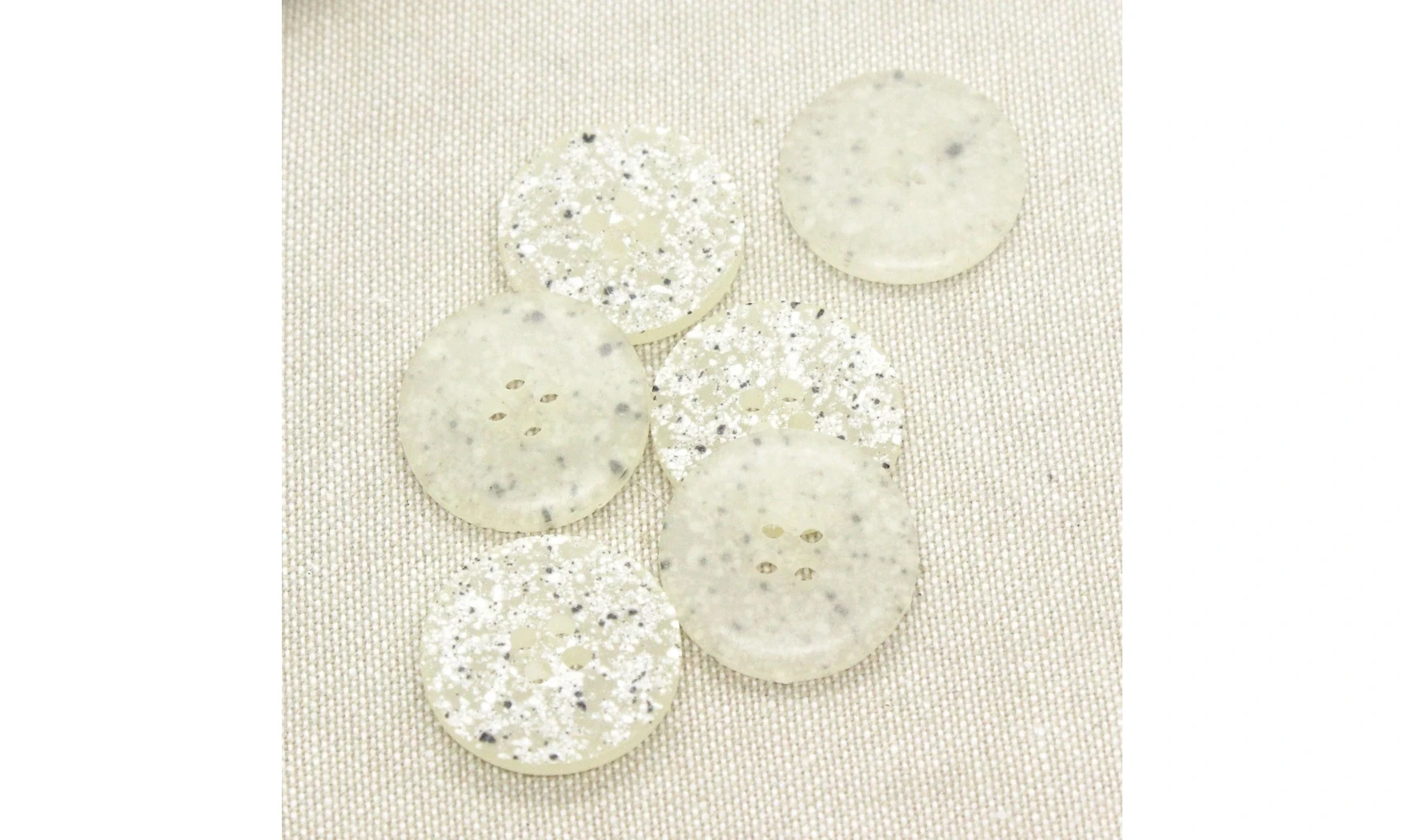 Vintage button 083A