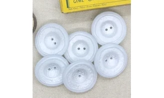 Vintage Button 656B