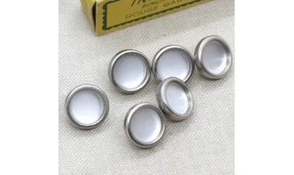 6 boutons / 15MM / Métal et blanc nacré