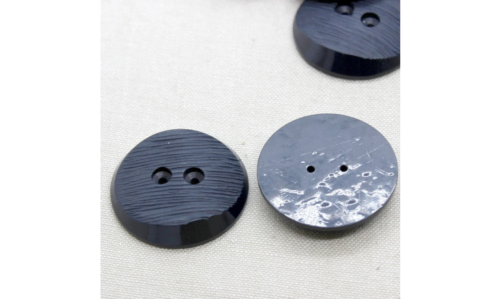 6 boutons / 39MM / Bleu marine