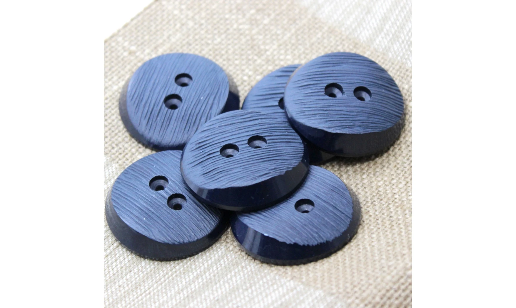 6 boutons / 39MM / Bleu marine