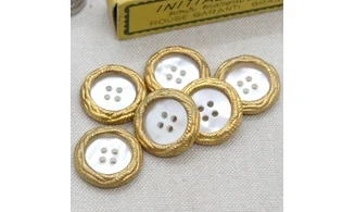 Vintage Button 613B