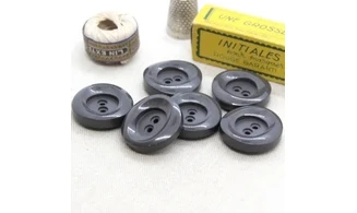 6 boutons / 27MM / Gris