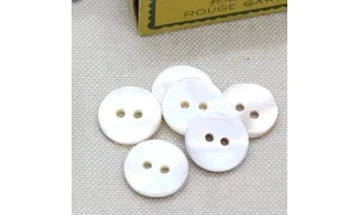 6 boutons / 16MM / nacre blanche