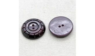 Vintage Button 672B
