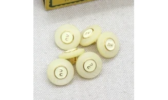 6 boutons / 14MM / Jaune pâle "nu"