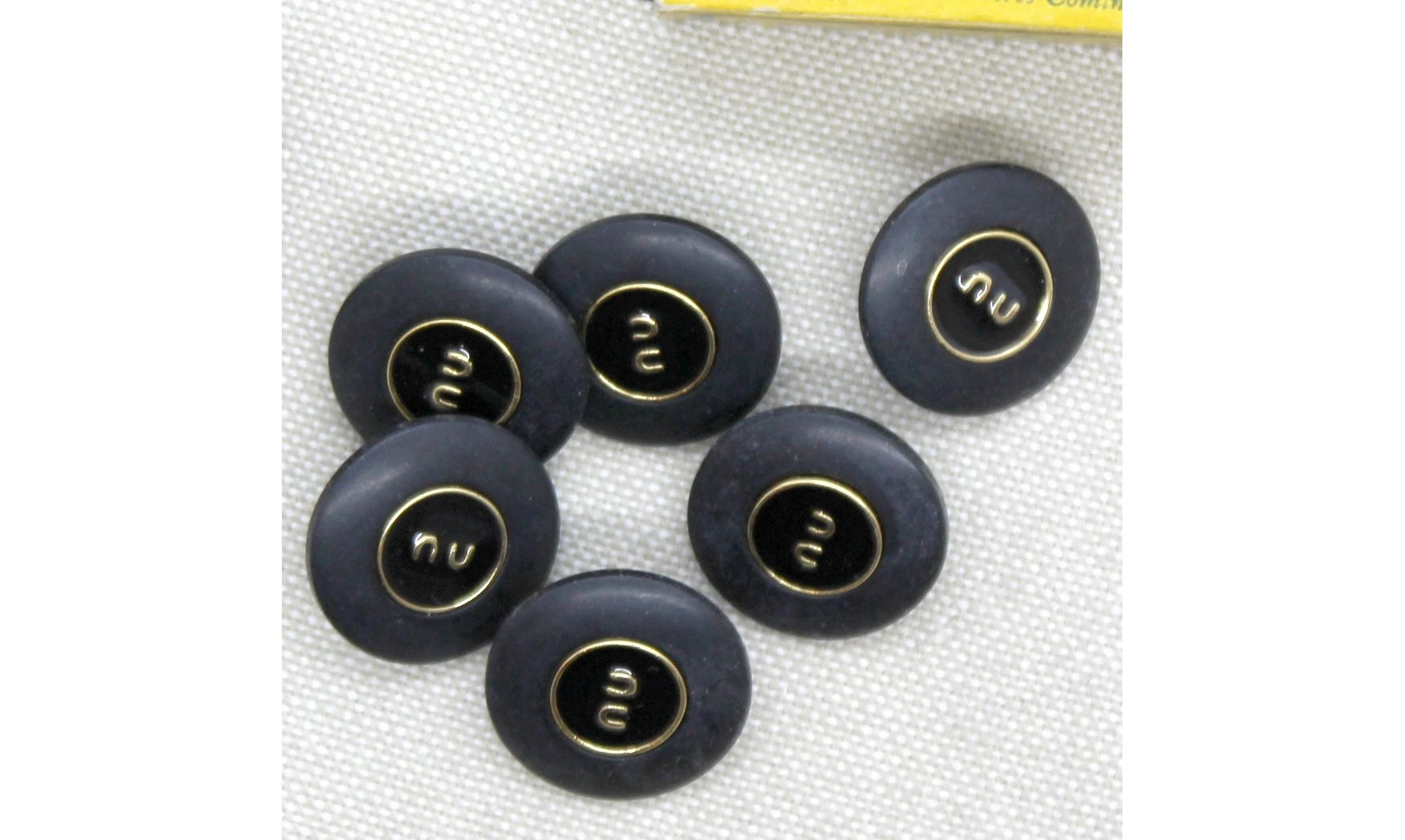 6 boutons / 18MM / Noir "nu"