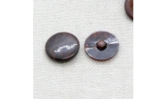 Vintage Button 678B