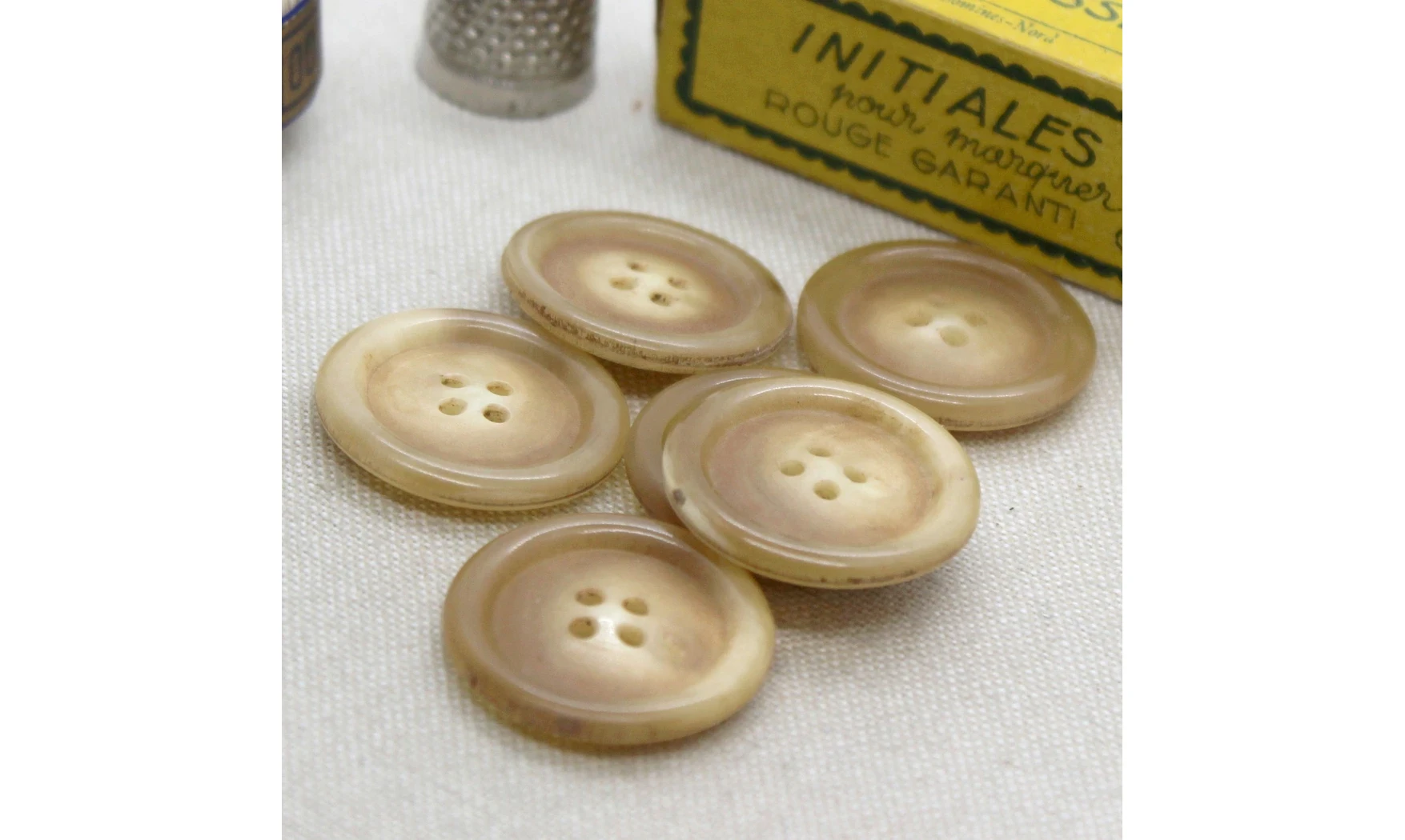 6 Boutons / 26MM / Brun