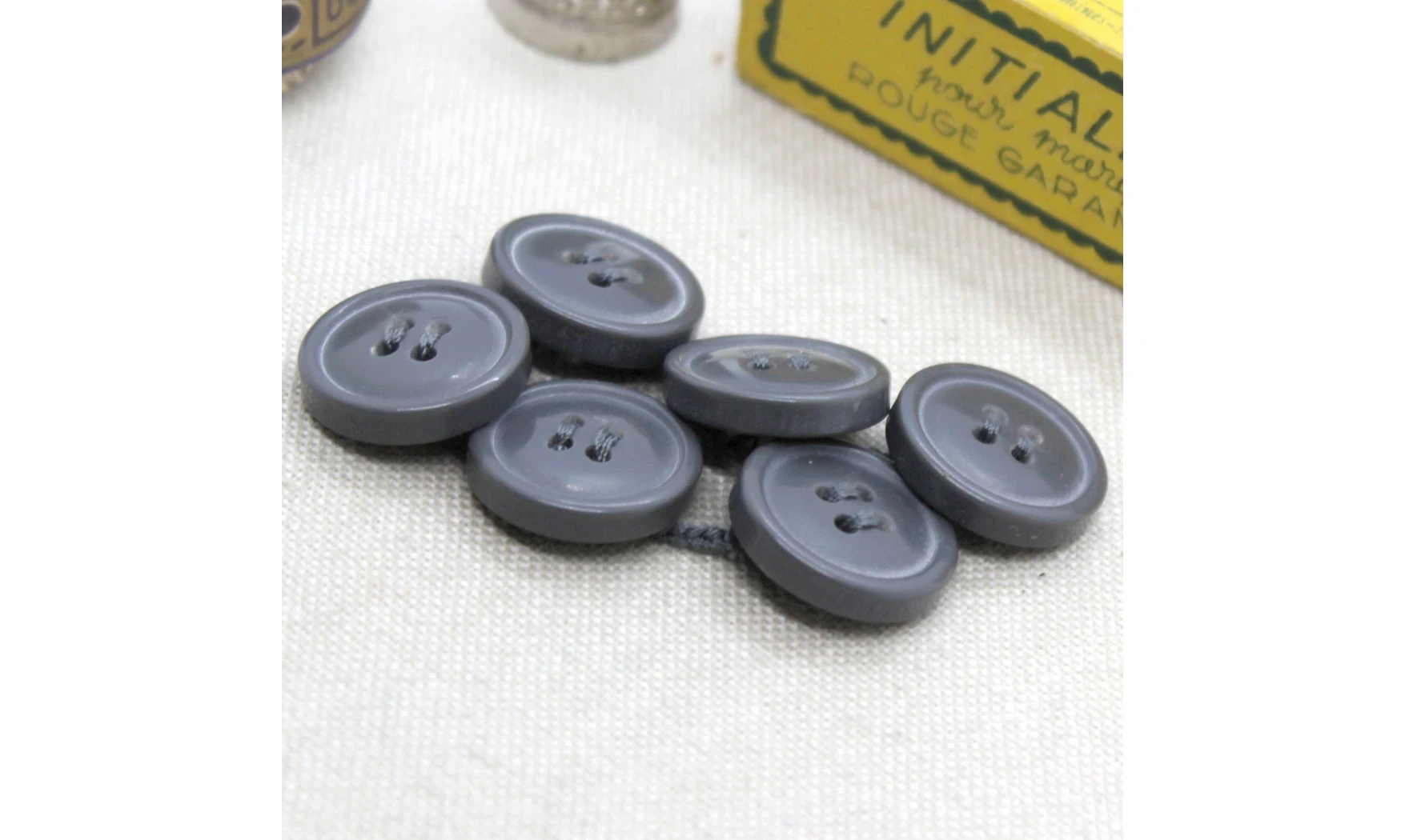6 Boutons / 18MM / Gris, 3 paires
