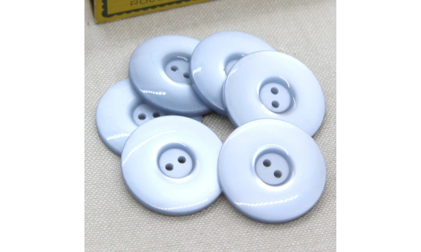 6 boutons / 31MM / Bleu nacré