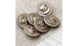 Vintage Button 688B