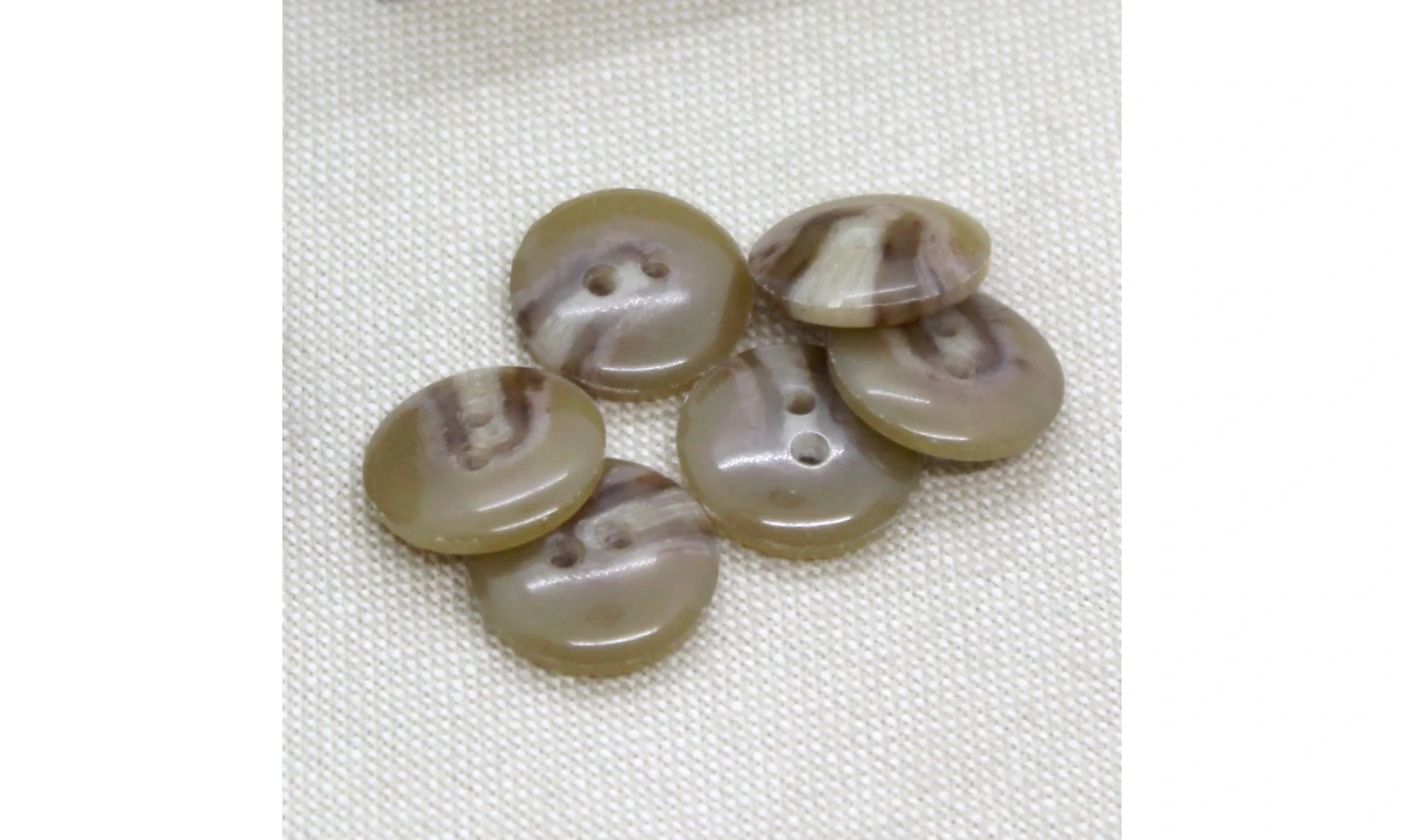 Vintage Button 054B-2