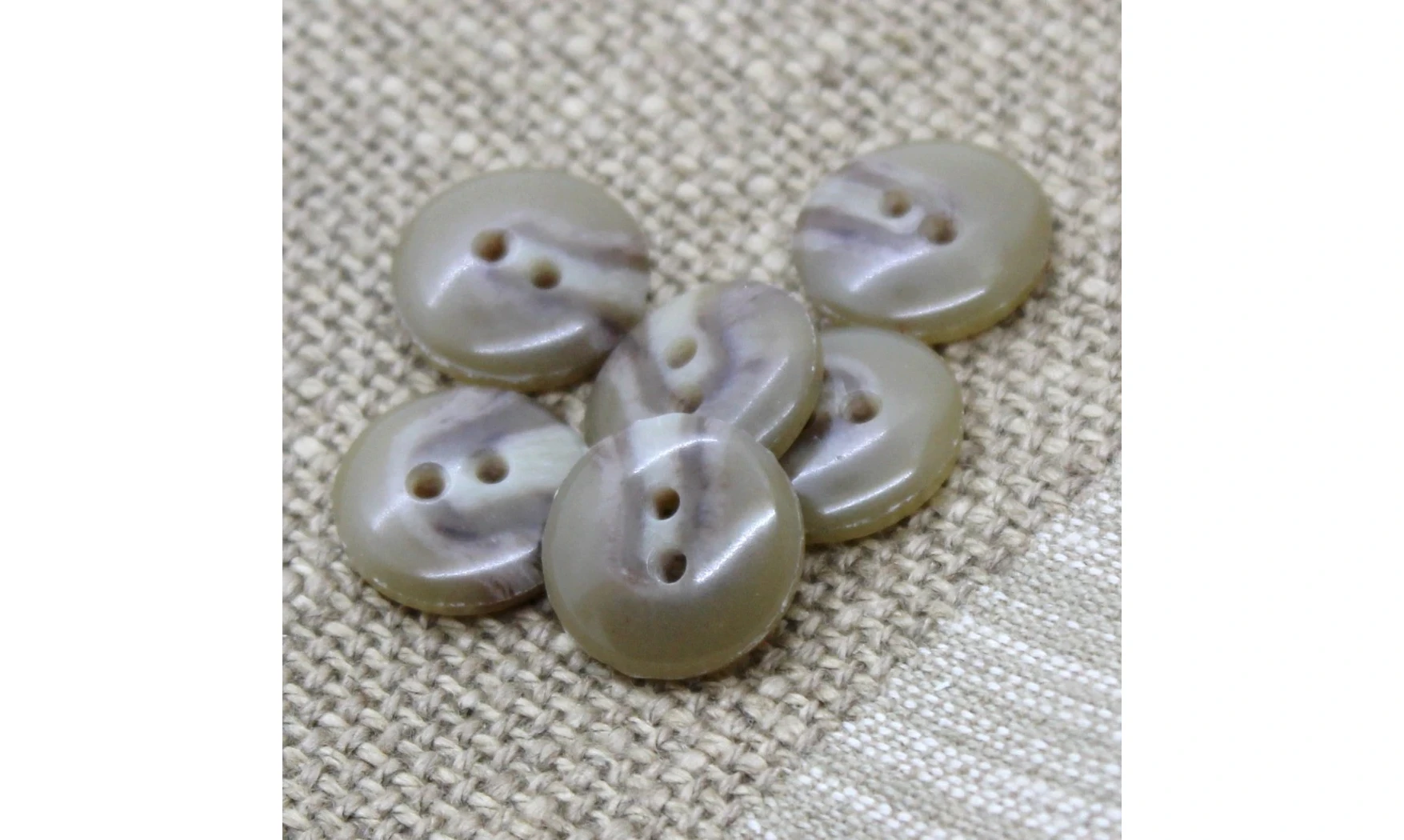 Vintage Button 054B-2