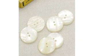 6 boutons / 25MM / Blanc