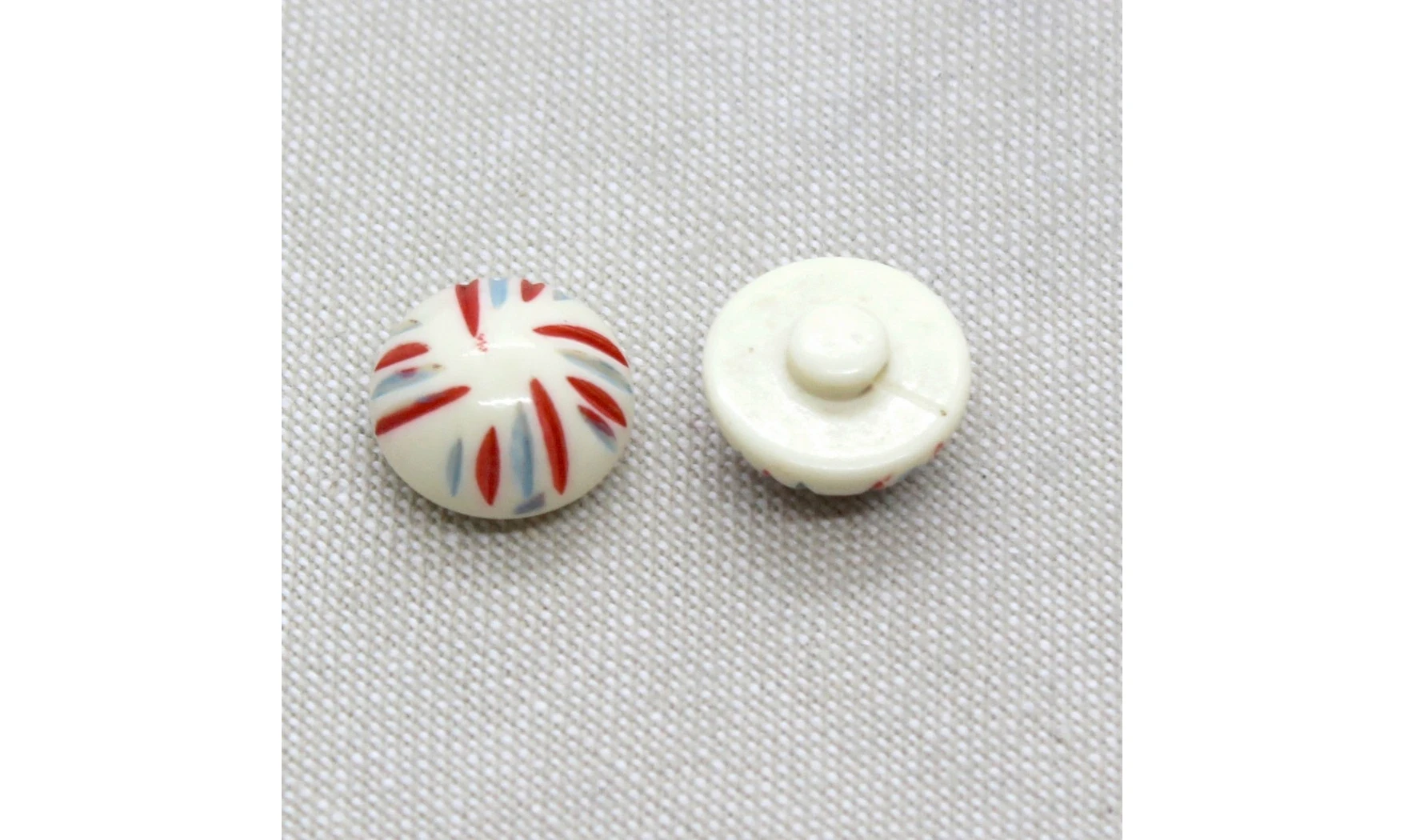 Vintage Button 704B