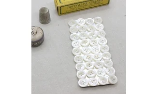 Carte à boutons / Nacre / 12mm