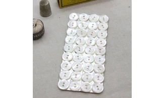 Carte à boutons / Nacre / 13mm