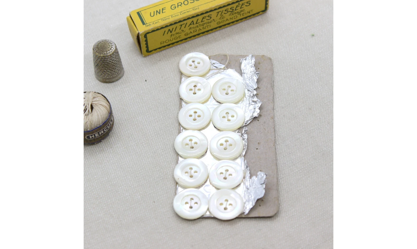 Carte à boutons / Nacre / 18mm