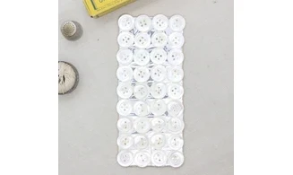 Carte à boutons / Nacre / 14mm