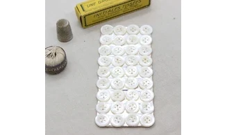 Carte à boutons / Nacre / 14mm