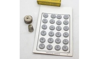 Carte 24 boutons / 17mm / Gris