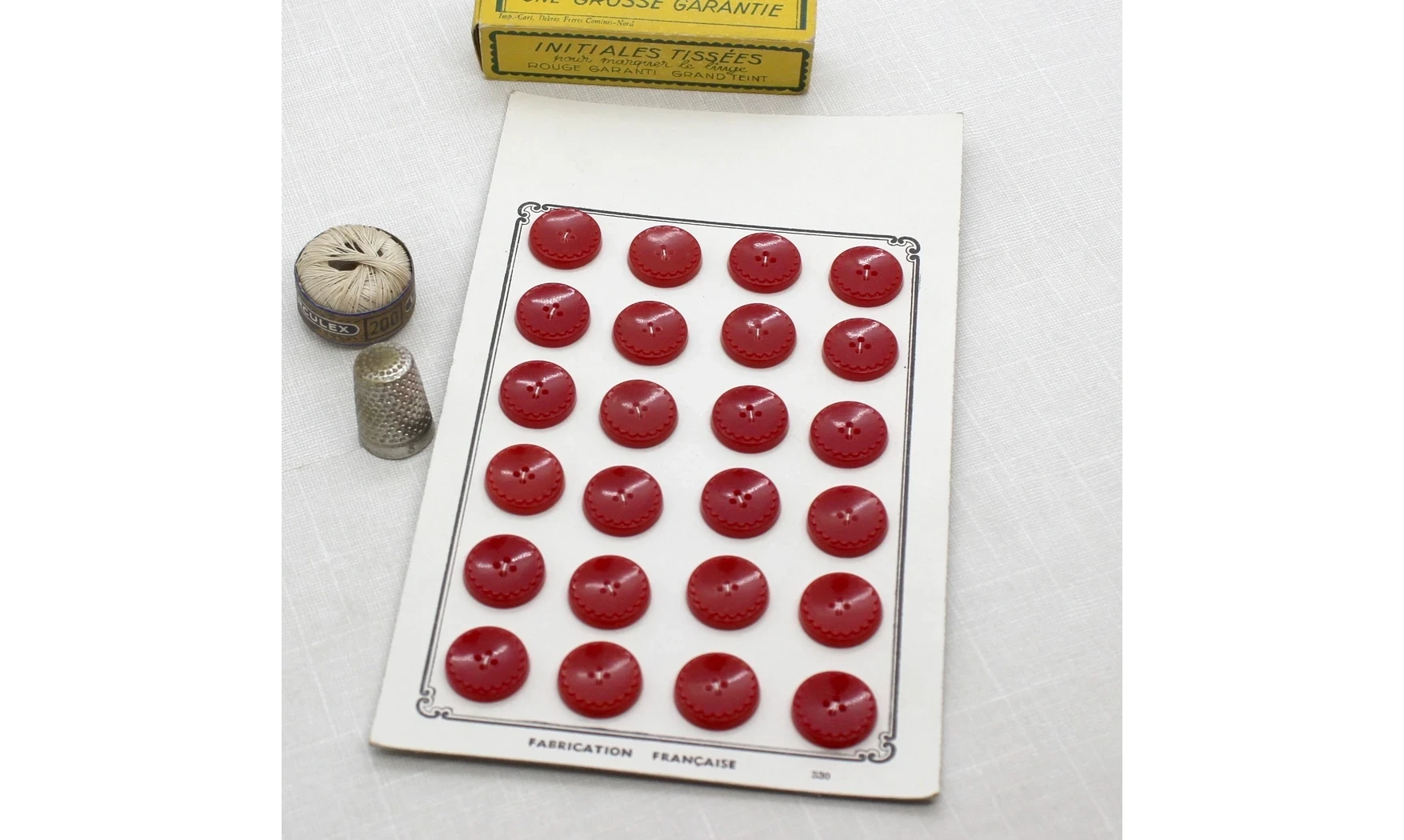 Carte 24 boutons / 17mm / Rouge