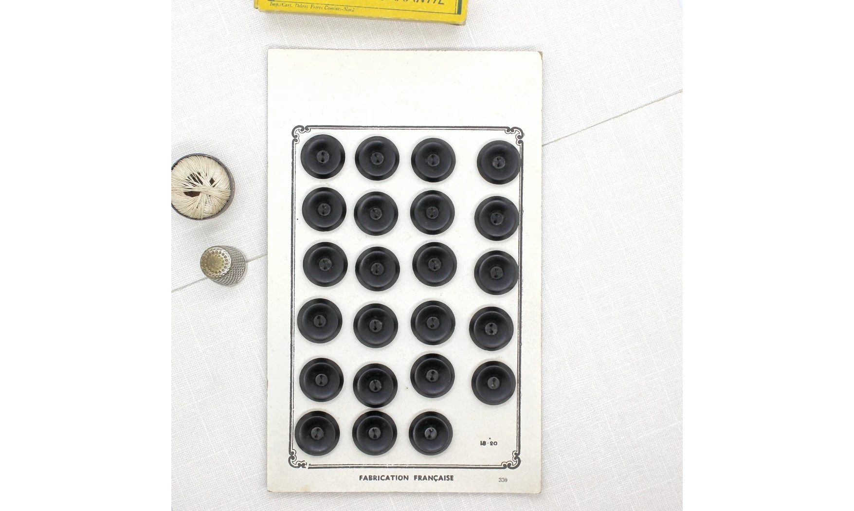 Carte 23 boutons / 18mm / Noir