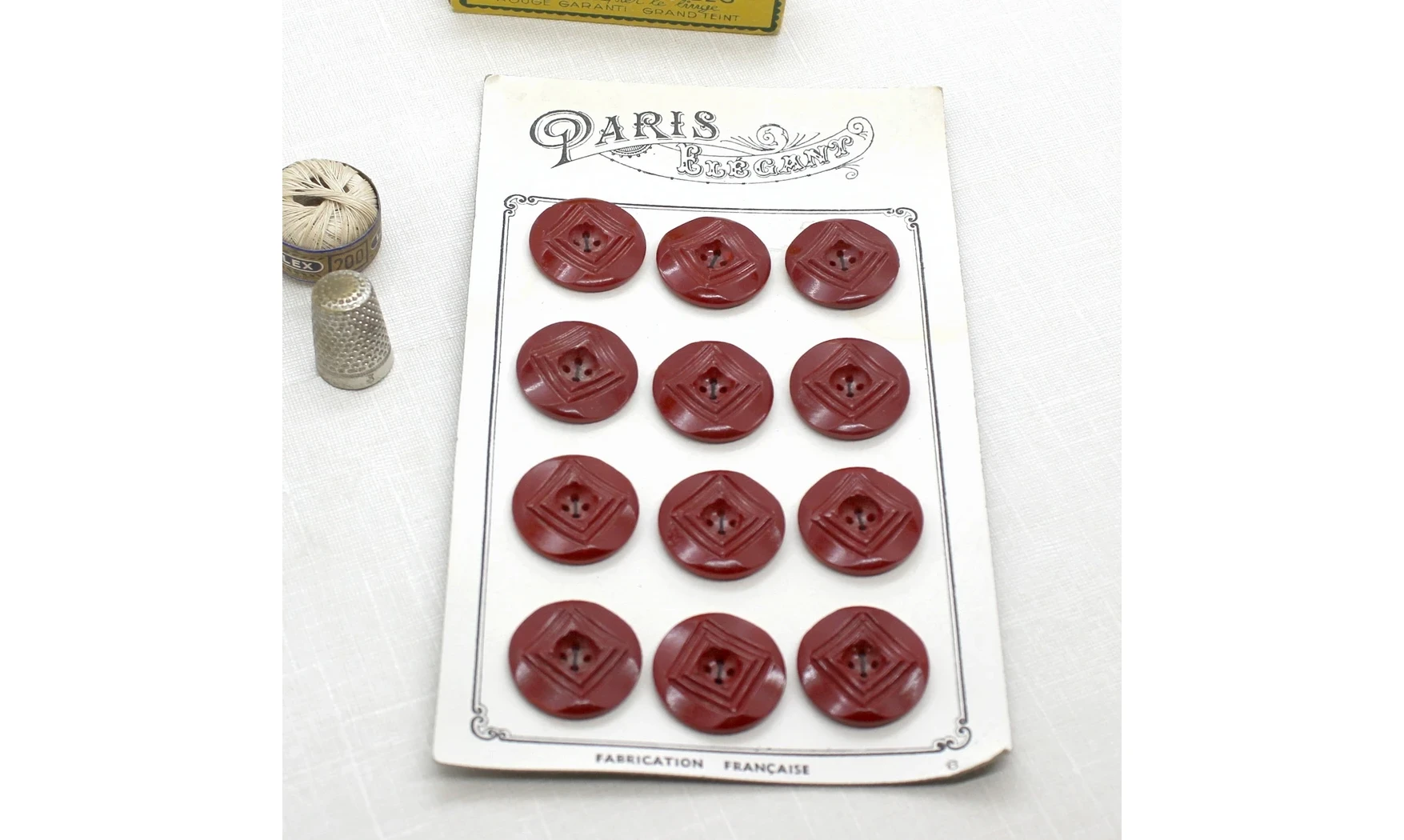 Carte 12 boutons / 25mm / Rouge